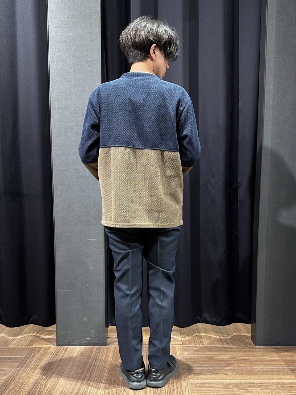 tomoyaさんの「THE SHOP TK｜バイカラー モール風長袖Tシャツ」を使ったコーディネート