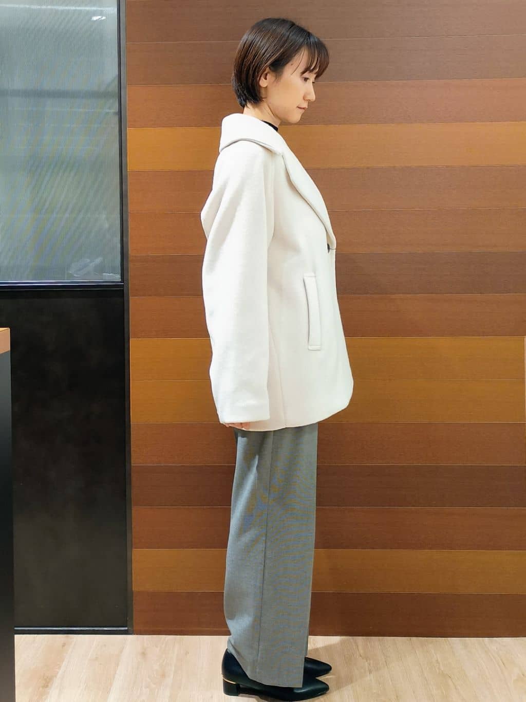 miuraさんの「OPAQUE.CLIP｜カシミヤブレンドウールミドルピーコート」を使ったコーディネート
