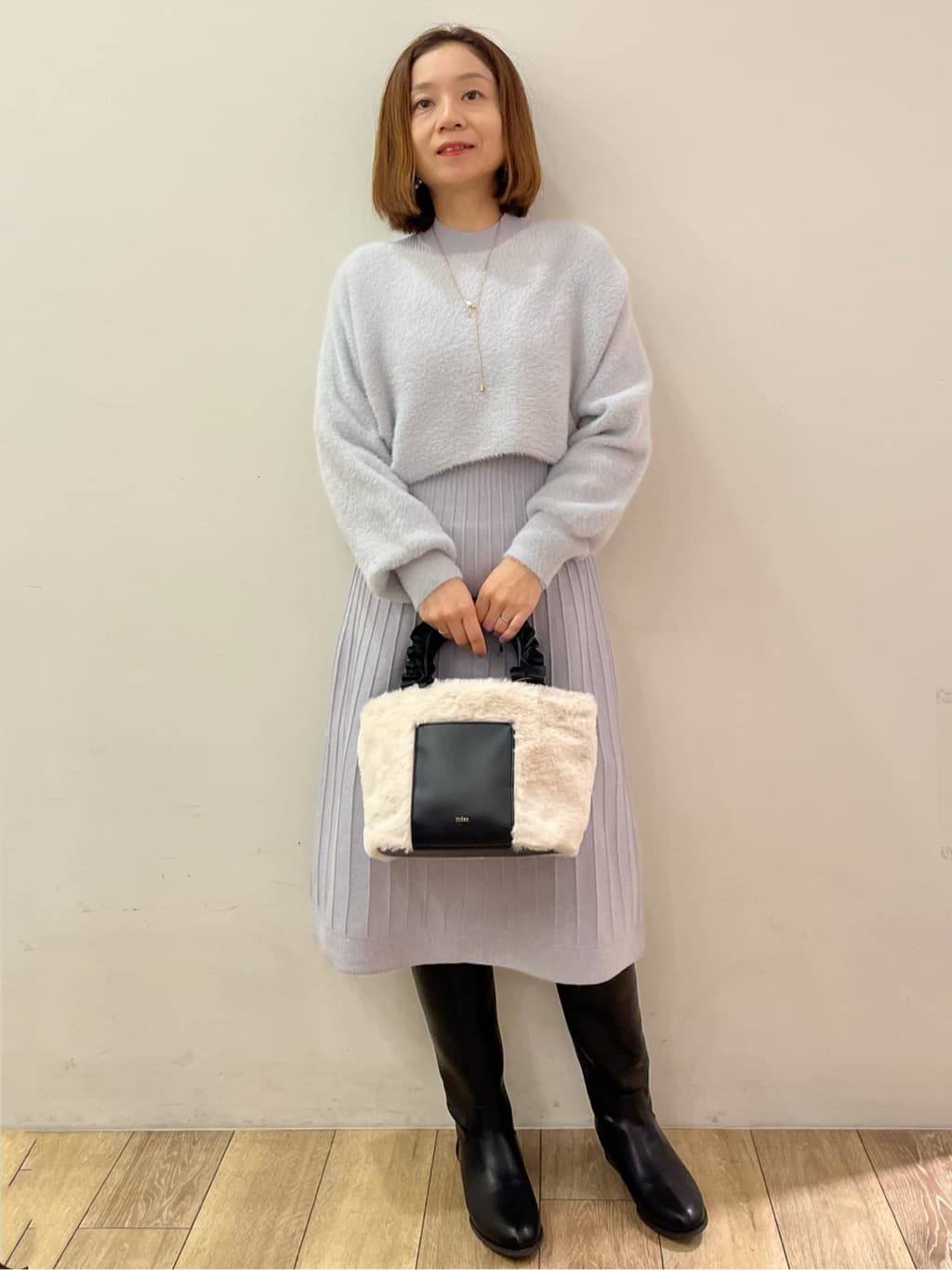kcさんの「OPAQUE.CLIP｜ラメフェザープルオーバーセット ニットワンピース【洗濯機OK】《XS～LL》」を使ったコーディネート