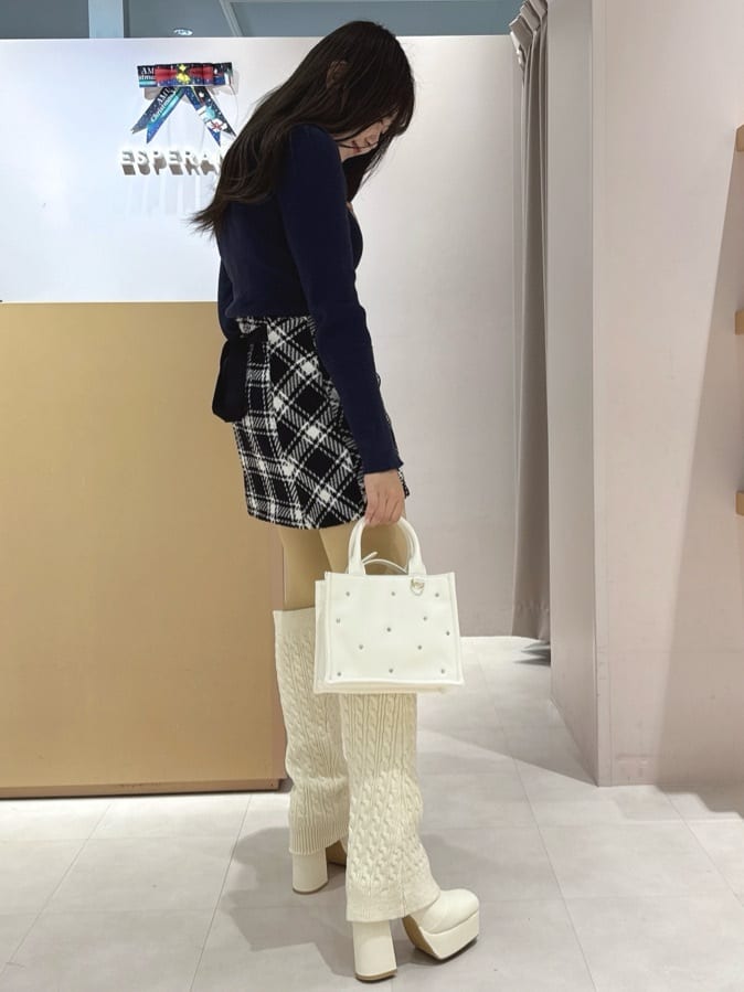 neinaさんの「ESPERANZA｜2WAYキラキラハンドバッグ」を使ったコーディネート