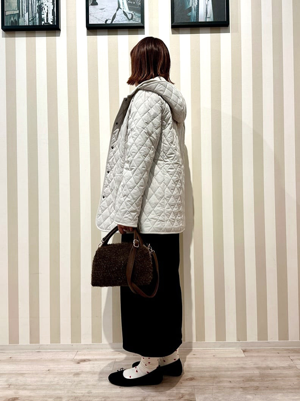 Hanさんの「SHOO･LA･RUE｜【高レビュー/2点セット】着るだけでコーデが決まる フェザーニットベスト&times;リブニット」を使ったコーディネート