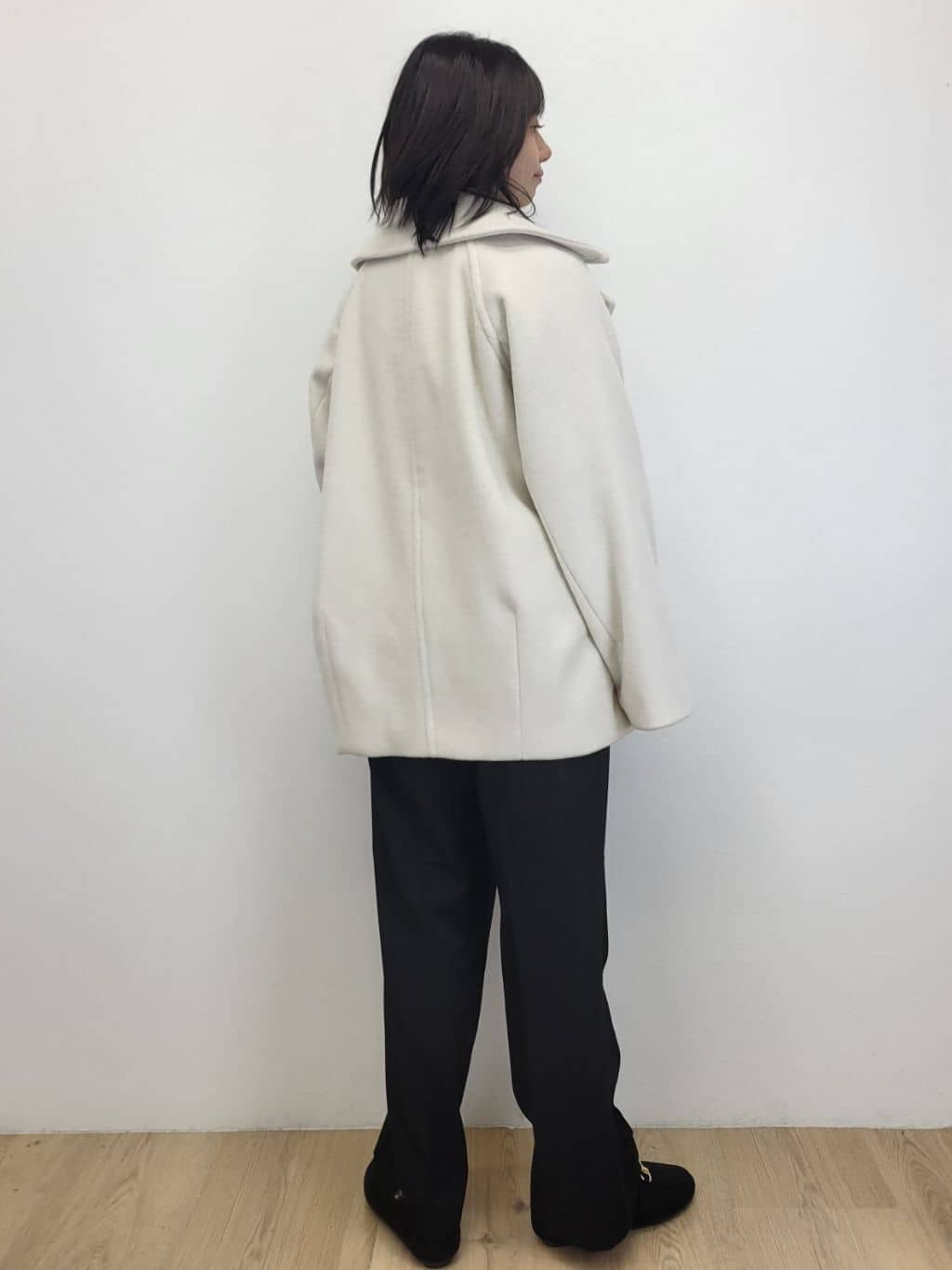 LISAさんの「OPAQUE.CLIP｜カシミヤブレンドウールミドルピーコート」を使ったコーディネート