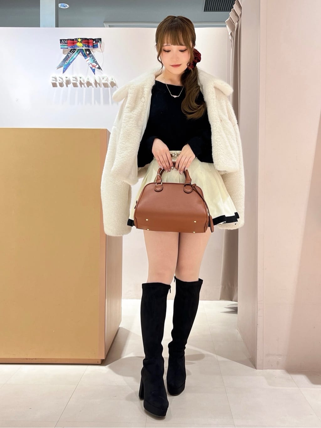 このかさんの「ESPERANZA｜ゆる傾斜ロングブーツ」を使ったコーディネート