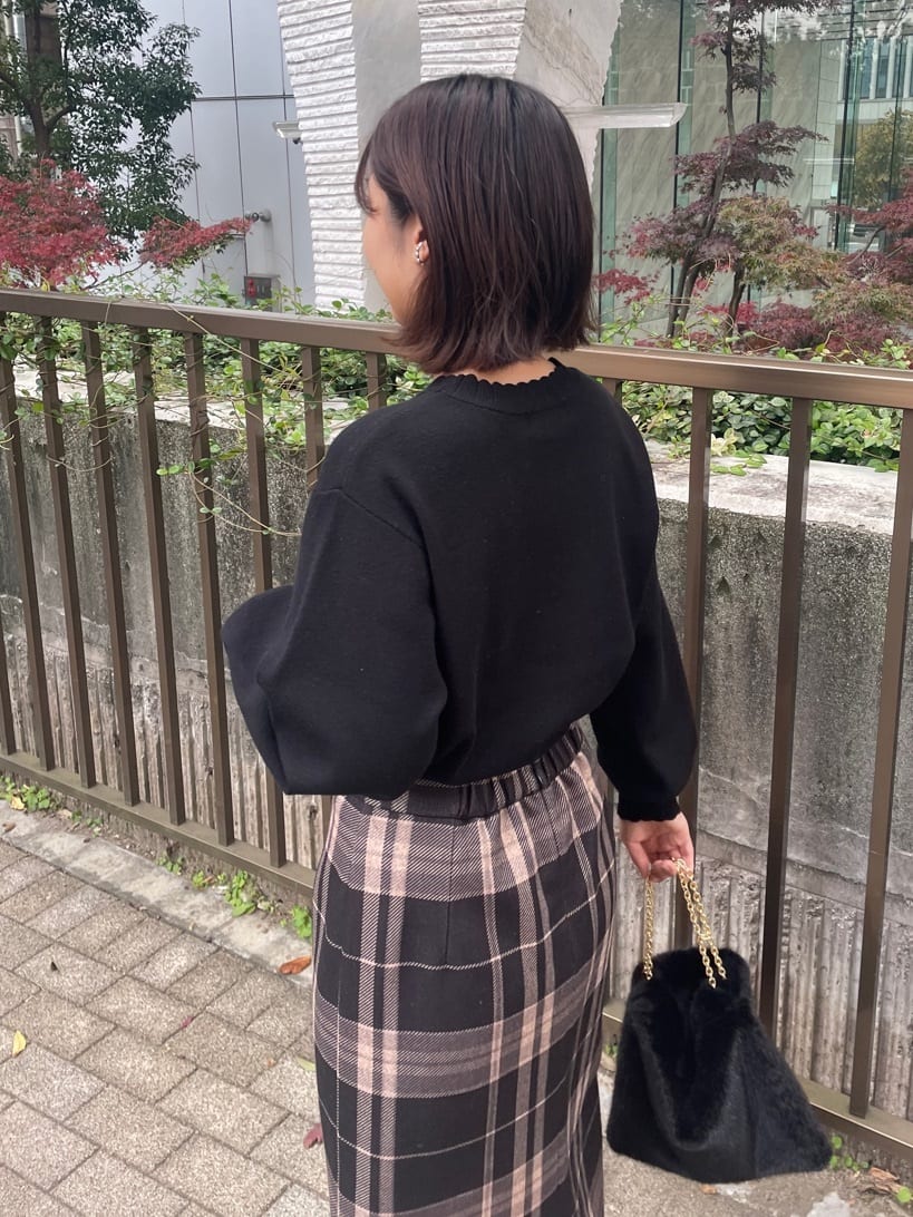 abeさんの「Couture brooch｜【洗える/スカラデザイン】パフスリーブ ニット」を使ったコーディネート