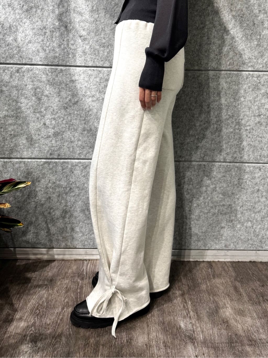 uchi__yamaさんの「CODE A｜3way frill cardigan」を使ったコーディネート