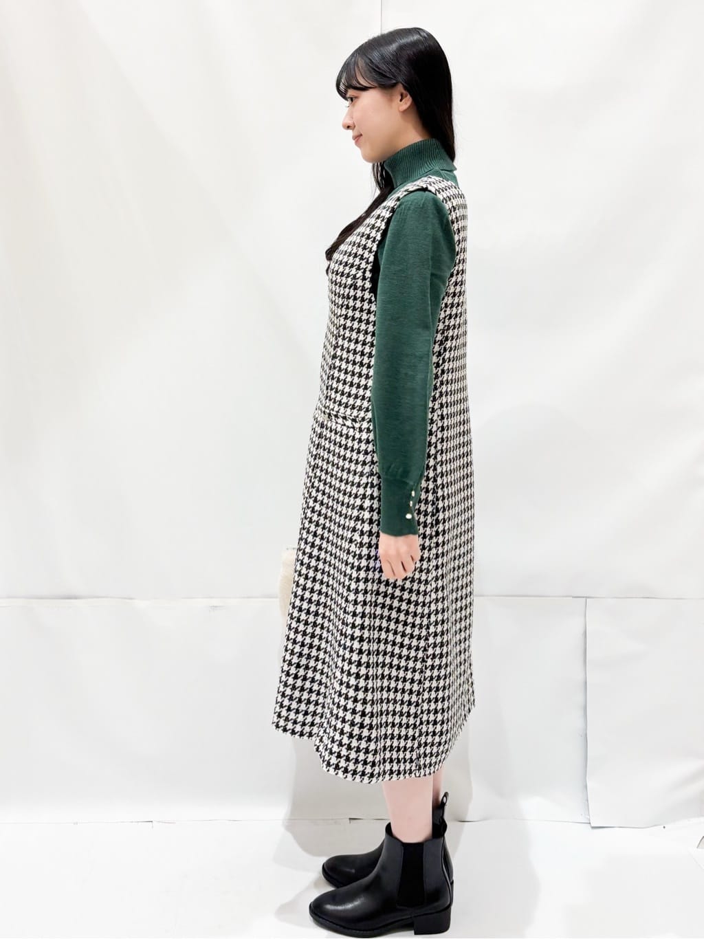 Hinaさんの「OPAQUE.CLIP｜ラメスパンコール千鳥柄ジャンスカ【洗濯機OK／イージーアイロン】」を使ったコーディネート