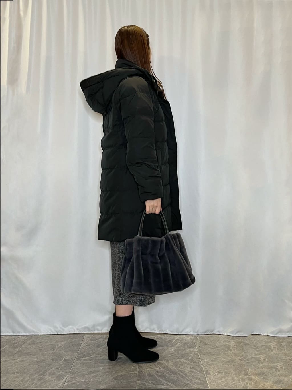 おうめさんの「SHOO･LA･RUE｜【洗濯機可/撥水】フェイクファーフード ロングダウン」を使ったコーディネート