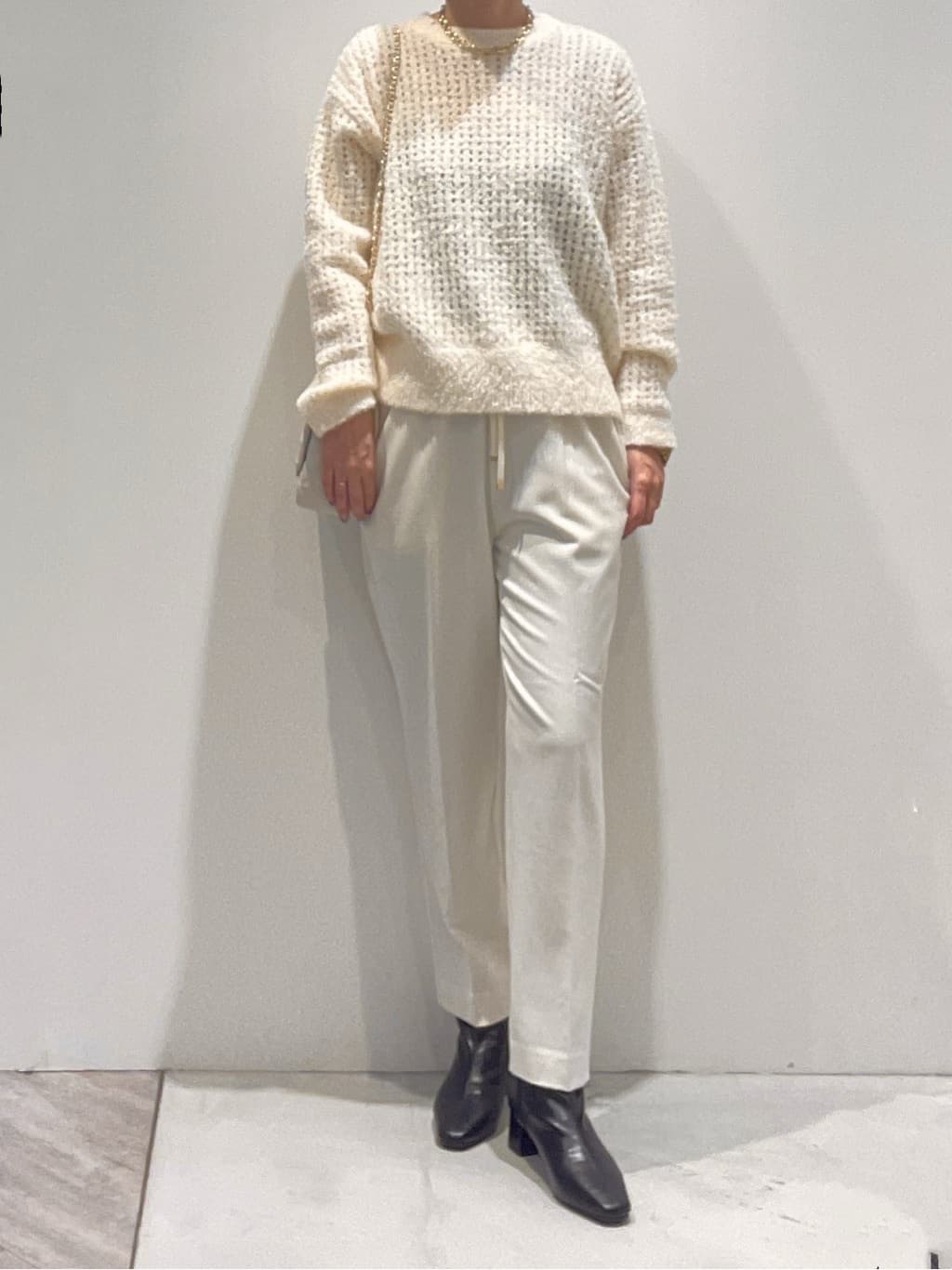 あいさんの「OPAQUE.CLIP｜撥水フードミドルダウンコート【防風／抗菌防臭／洗濯機OK】《S～LL》」を使ったコーディネート