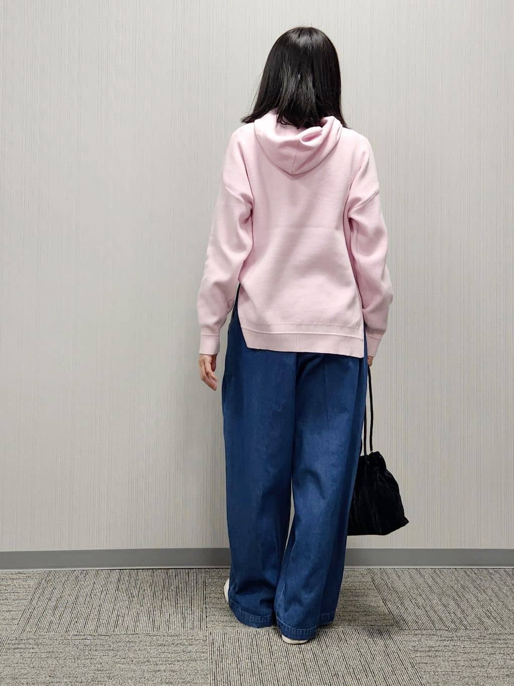 naraさんの「Dessin｜【洗える／体型カバー】ちょうどいいニットパーカ」を使ったコーディネート