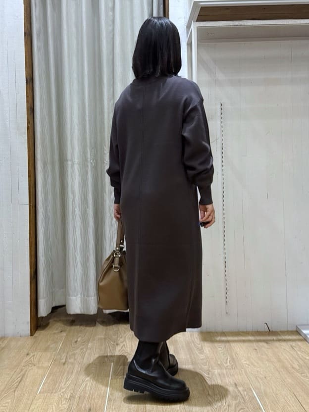 chさんの「THE SHOP TK｜1枚でこなれ見え ハーフZIPワンピース【毛玉になりにくい/静電気防止/洗濯機OK】」を使ったコーディネート