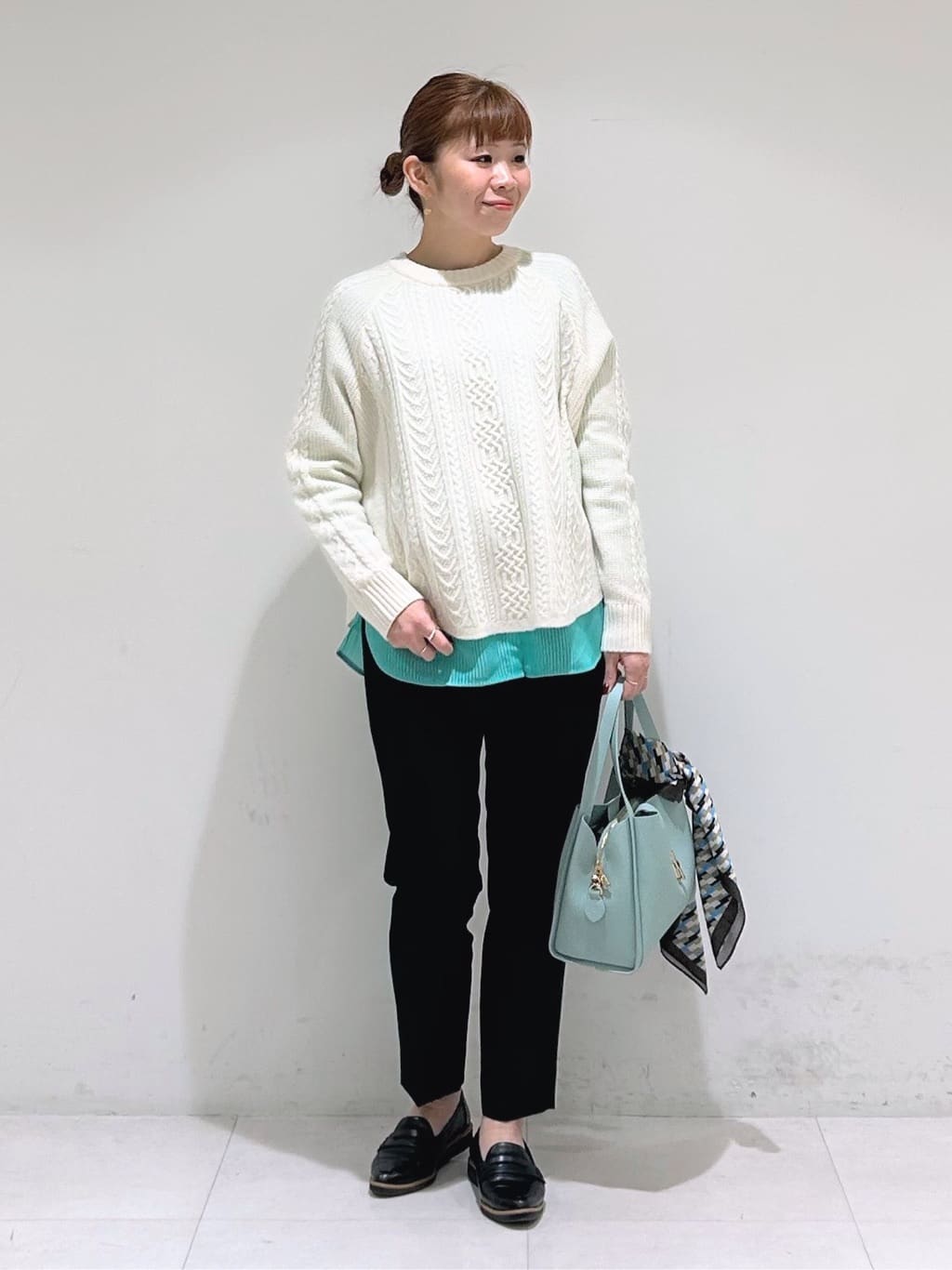 tsuyuさんの「INDIVI｜【撥水／洗える／デザイン衿】ステッチレス ショートダウンコート」を使ったコーディネート