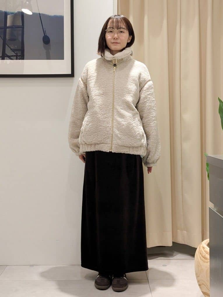 なめさんの「THE SHOP TK｜マシュマロタッチ ボアボンバージャケット」を使ったコーディネート