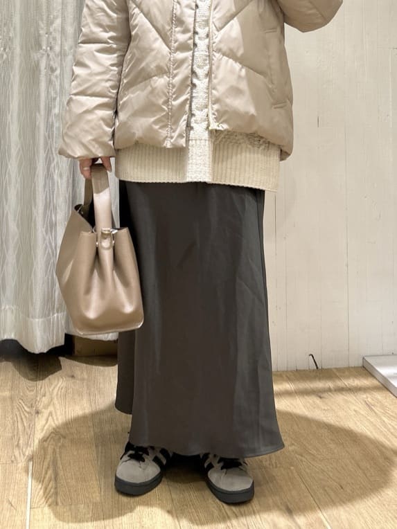 ga_riさんの「THE SHOP TK｜きれいめにもカジュアルにも ノーカラーキルトジャケット」を使ったコーディネート