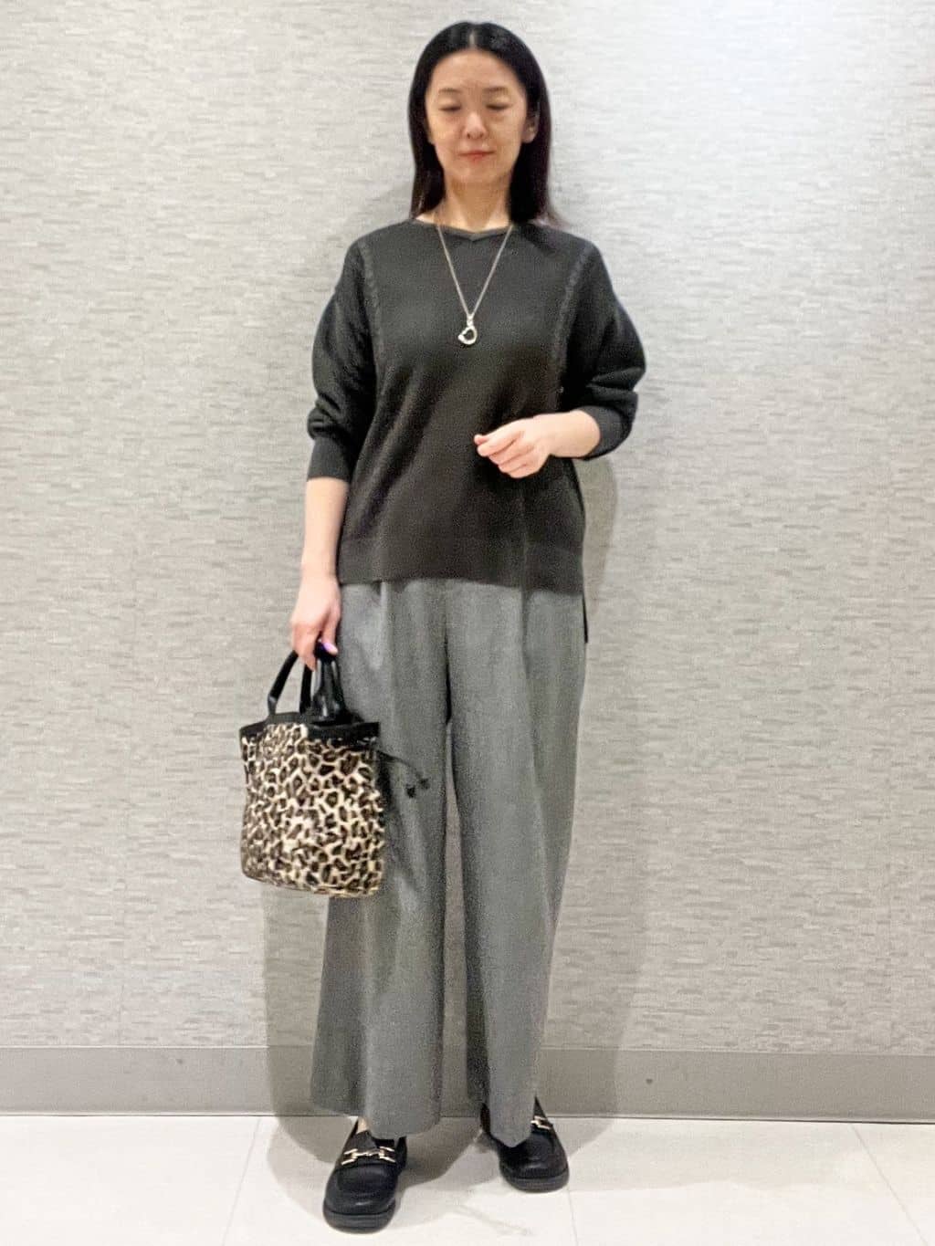 marikoさんの「Reflect｜【パンツ合わせにぴったり◎】ゆったりオフボディニット」を使ったコーディネート