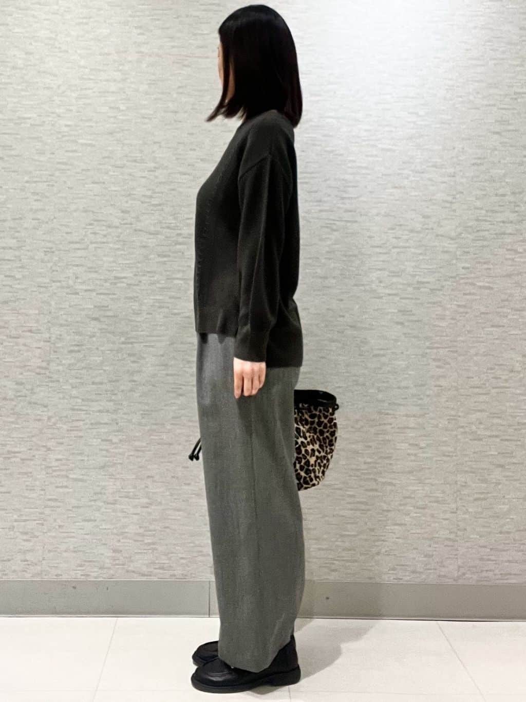 marikoさんの「Reflect｜【パンツ合わせにぴったり◎】ゆったりオフボディニット」を使ったコーディネート