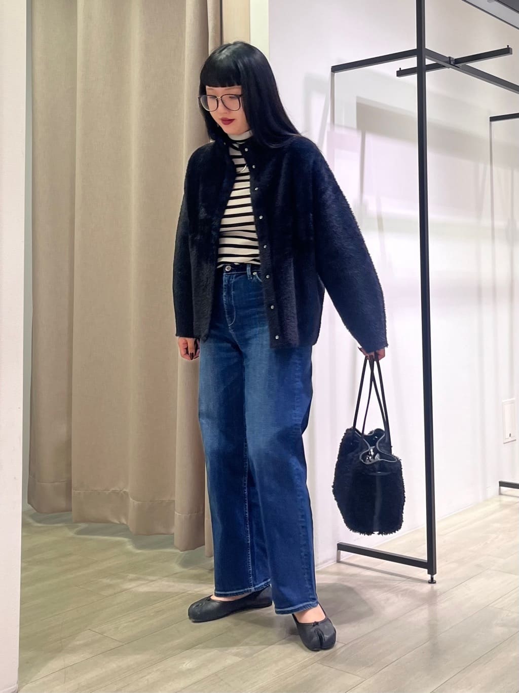 hasuさんの「INDIVI｜スタンドネック シャギーモールニット」を使ったコーディネート