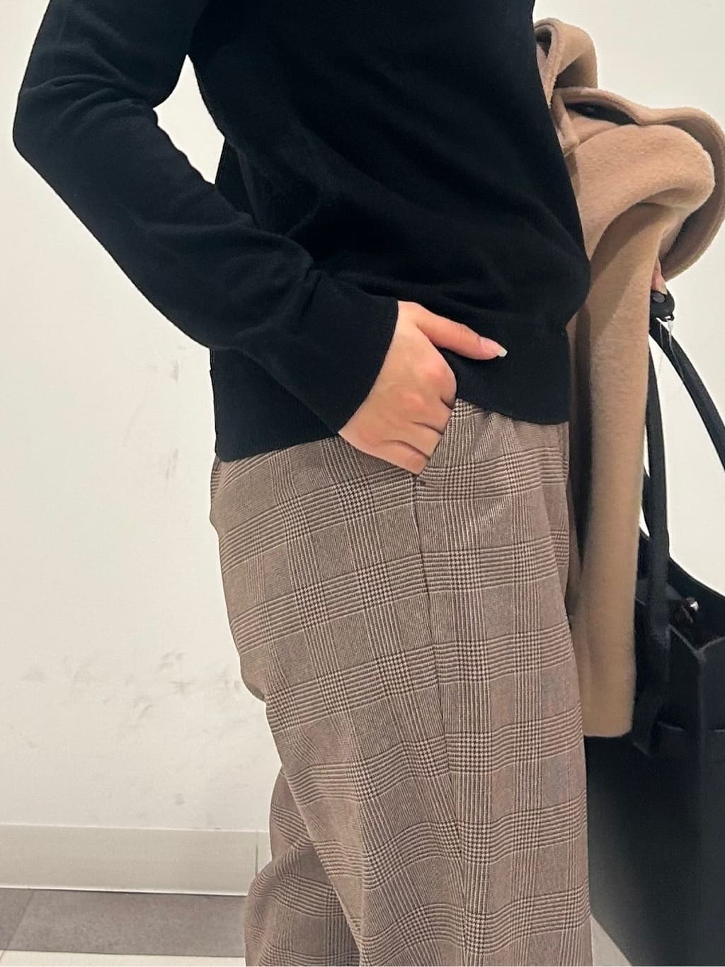 とりみさんの「DRESSTERIOR｜テーパードパンツ」を使ったコーディネート