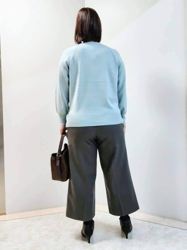 エリさんの「Reflect｜【ゆったり着られる◎】ラグランスリーブニット」を使ったコーディネート