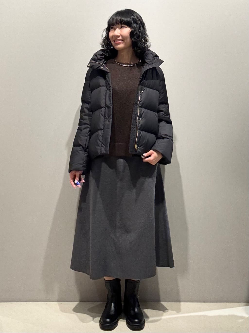 naoさんの「OPAQUE.CLIP｜リラクシークルーネックニット【洗濯機OK】」を使ったコーディネート