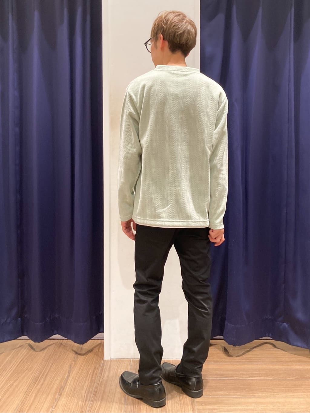 つーじーさんの「THE SHOP TK｜【心地良い、滑らかさ】レイヤード風ケーブル ニットソー 【洗濯機OK】」を使ったコーディネート
