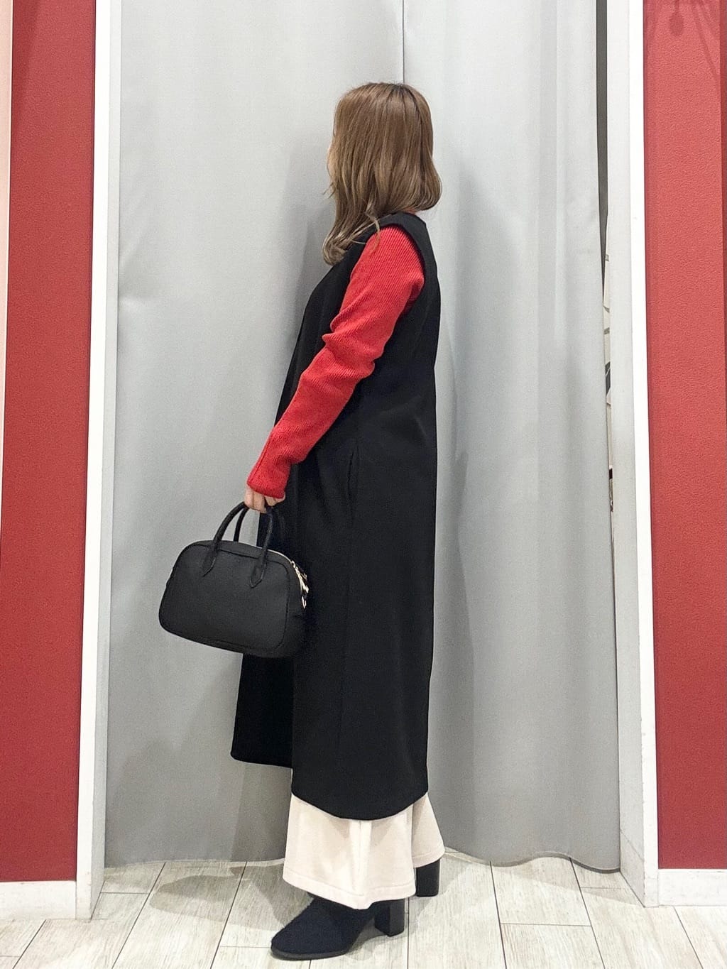 shioさんの「SHOO･LA･RUE｜【2点セット/洗濯機可】時短でコーデが決まる ジャンドレ+リブインナー」を使ったコーディネート