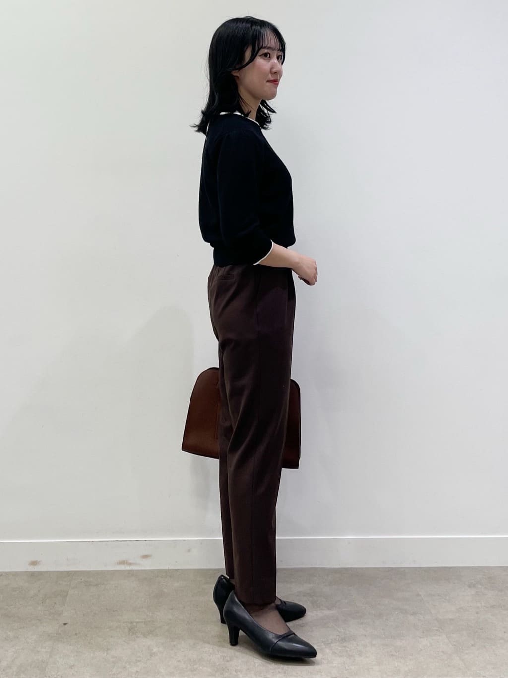 yukariさんの「Reflect｜【秋映え／単品使い◎／すっきり見え】ブローチ付きニットアンサンブル」を使ったコーディネート