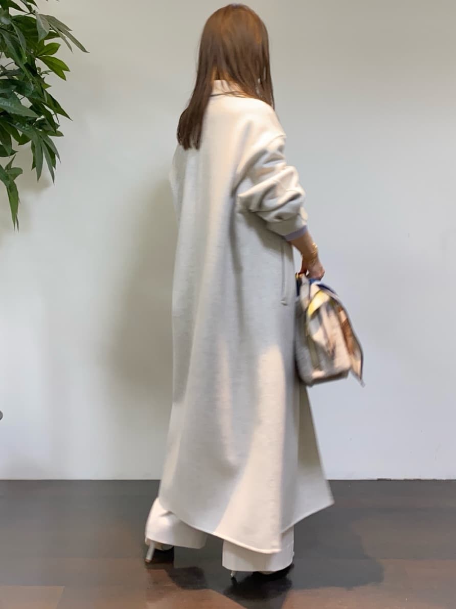 tomoさんの「UNTITLED｜【8色展開／コンパクト丈】レーヨン混 コクーンニット」を使ったコーディネート