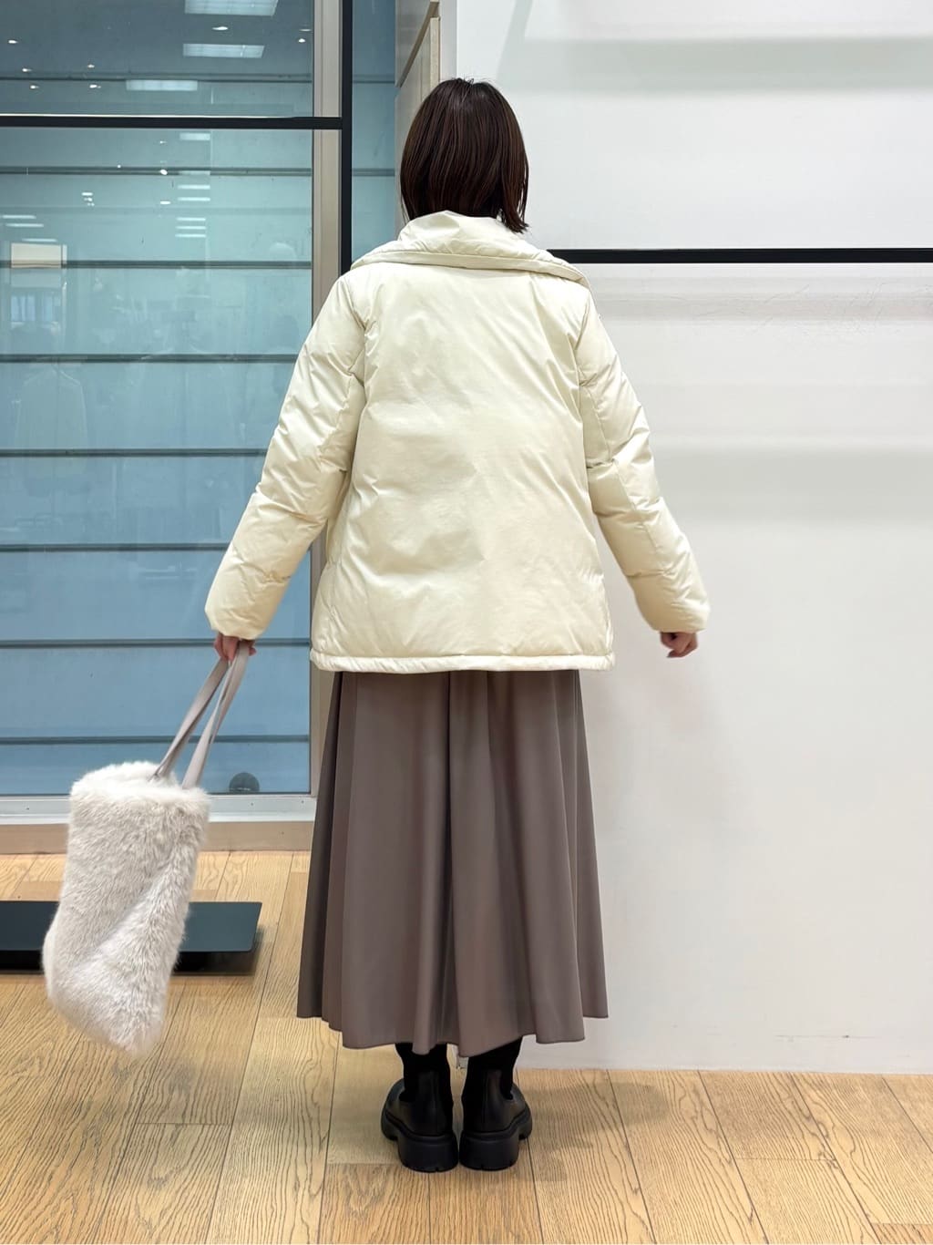 asamiさんの「INDIVI｜【洗える／ラメ／意匠感】ミックスブークレニット」を使ったコーディネート
