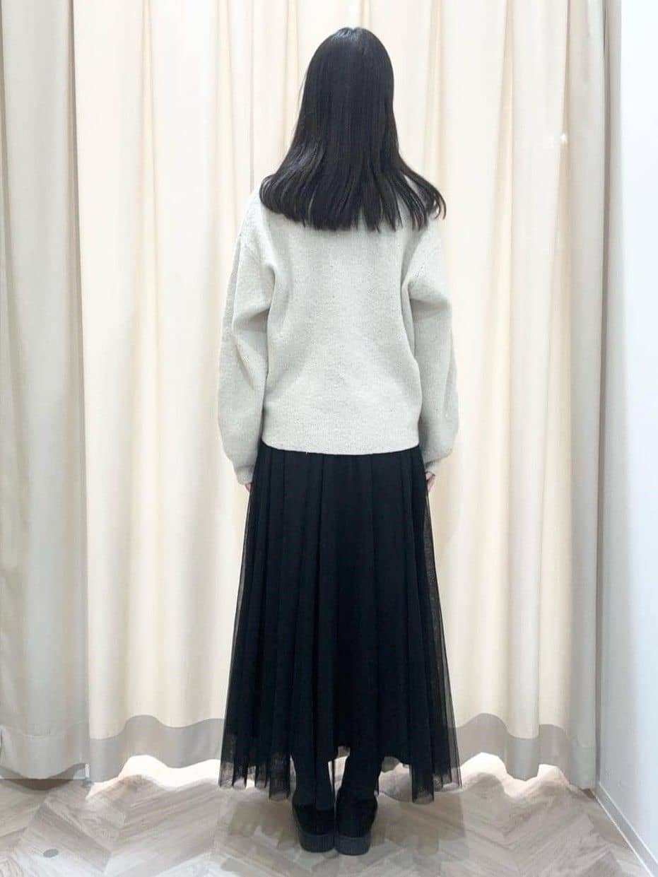 hinaさんの「SHOO･LA･RUE｜【S-LL】きらっと華やぐ　大人のスパンコールニット」を使ったコーディネート