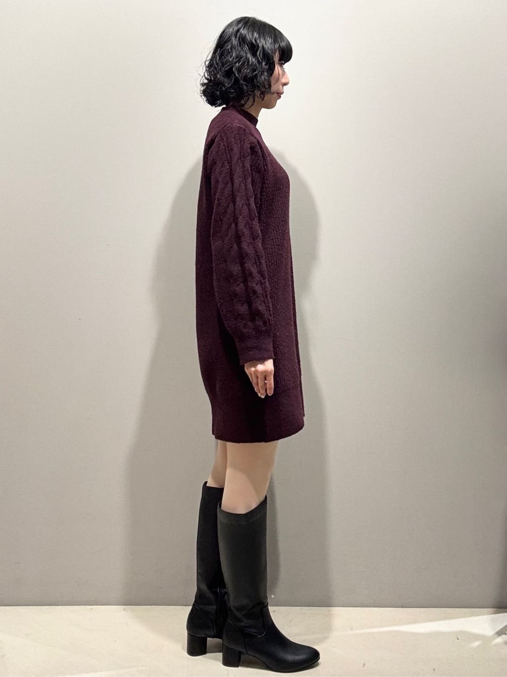 naoさんの「OPAQUE.CLIP｜ウール混ケーブルスリーブミニワンピース【洗濯機OK】」を使ったコーディネート