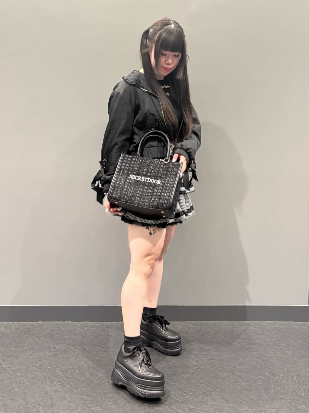 ひなさんの「ESPERANZA｜2way ツイードトートバッグ」を使ったコーディネート