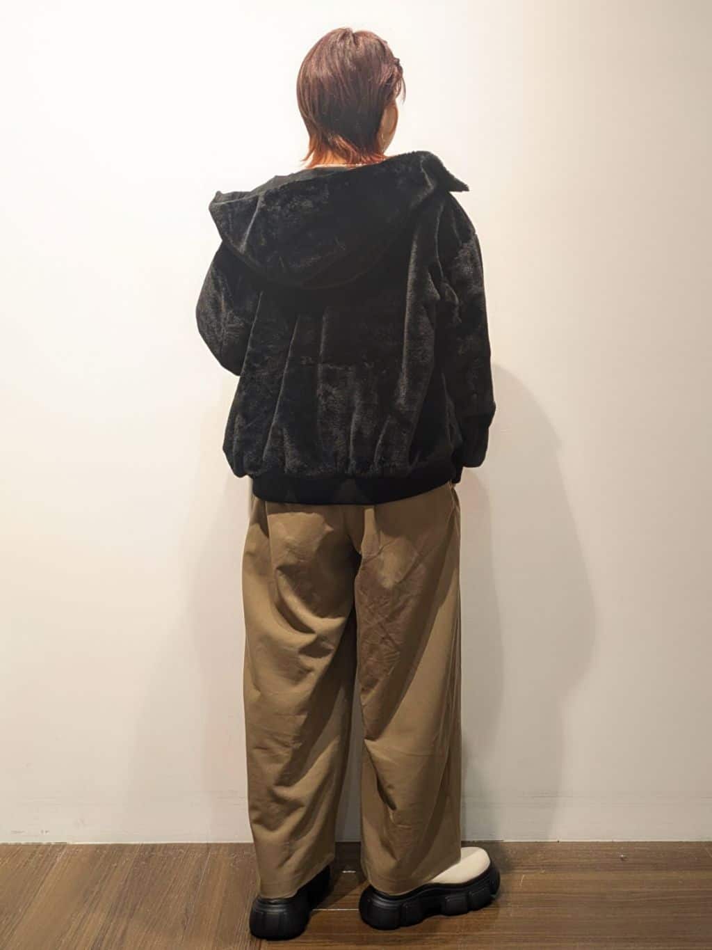 4410さんの「THE SHOP TK｜サス付きタックワイドパンツ」を使ったコーディネート