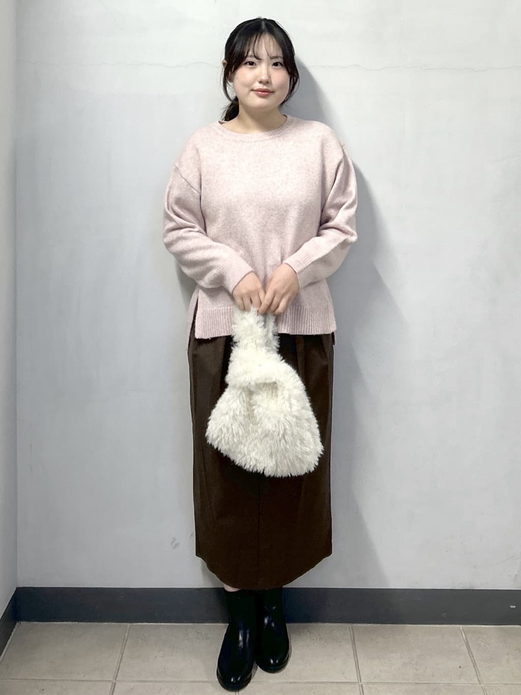 sayaさんの「OPAQUE.CLIP｜リラクシークルーネックニット【洗濯機OK】」を使ったコーディネート