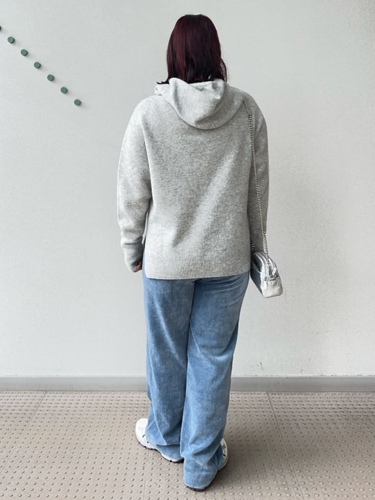 Asamiさんの「DRESSTERIOR｜カシミヤブレンドフードニット」を使ったコーディネート