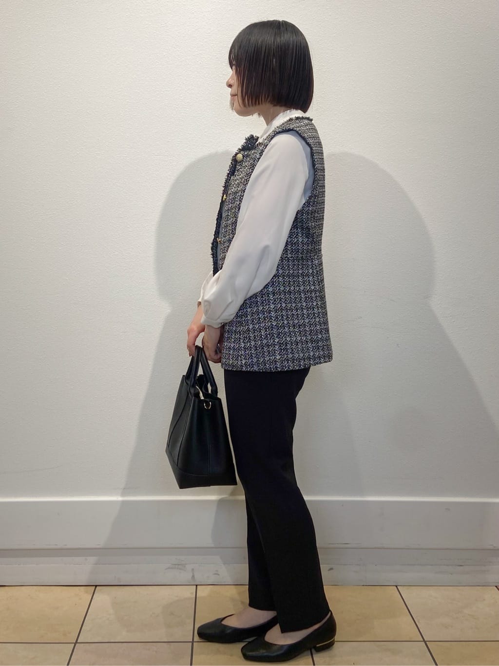 kimiさんの「index｜ファンシーツイードペプラムジレ【洗える】」を使ったコーディネート