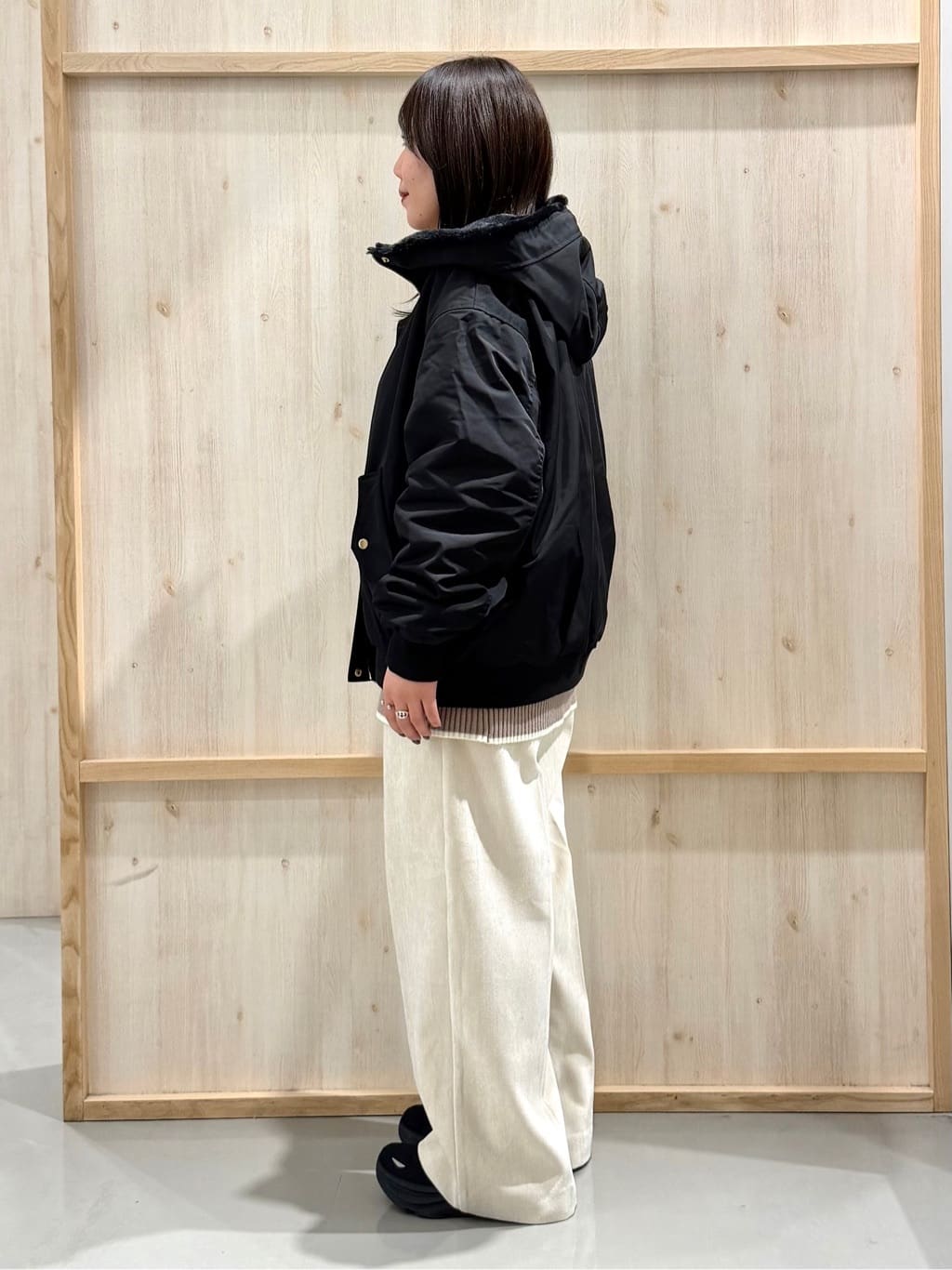 nanaさんの「THE SHOP TK｜【2WAY/洗える】リバーシブル フェイクファーブルゾン」を使ったコーディネート