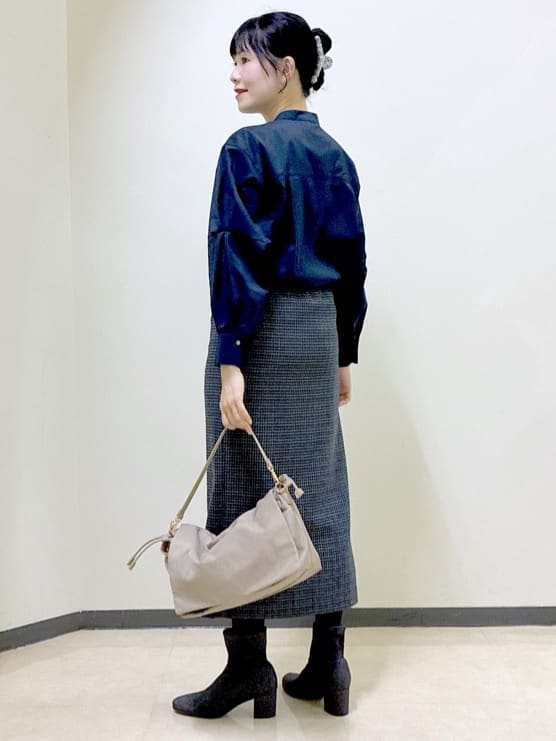  beni_gingerさんの「Reflect｜【さらっと一枚で決まる／重ね着にもおすすめ◎】タックスリーブシャツブラウス」を使ったコーディネート