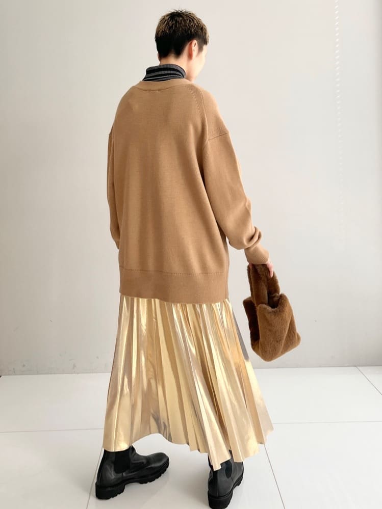 OCHIAIさんの「DRESSTERIOR｜シルクブレンドメリノウールリブプルオーバー」を使ったコーディネート