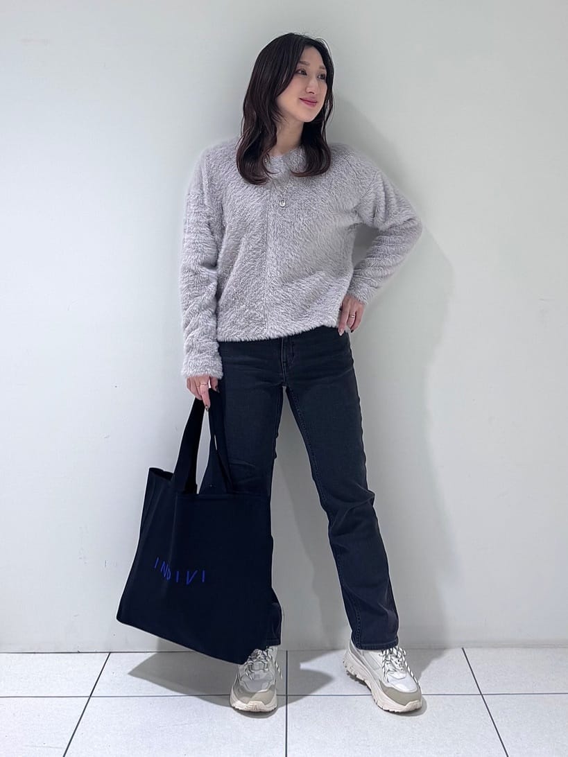 そんさんの「INDIVI｜【洗える】エアリーシャギートップス」を使ったコーディネート
