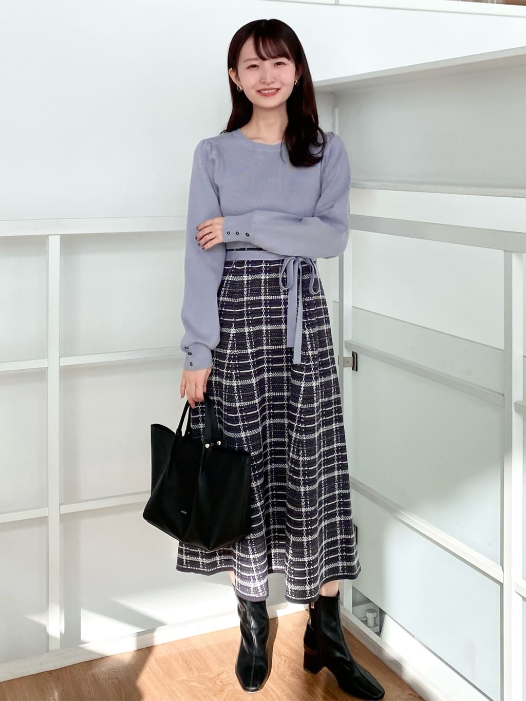 みさかさんの「index｜チェックラメジャカードニットワンピース」を使ったコーディネート