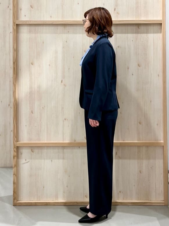 nakoさんの「THE SHOP TK｜【通勤スタイルに】ダブルクロス ノーカラージャケット/セットアップ可」を使ったコーディネート