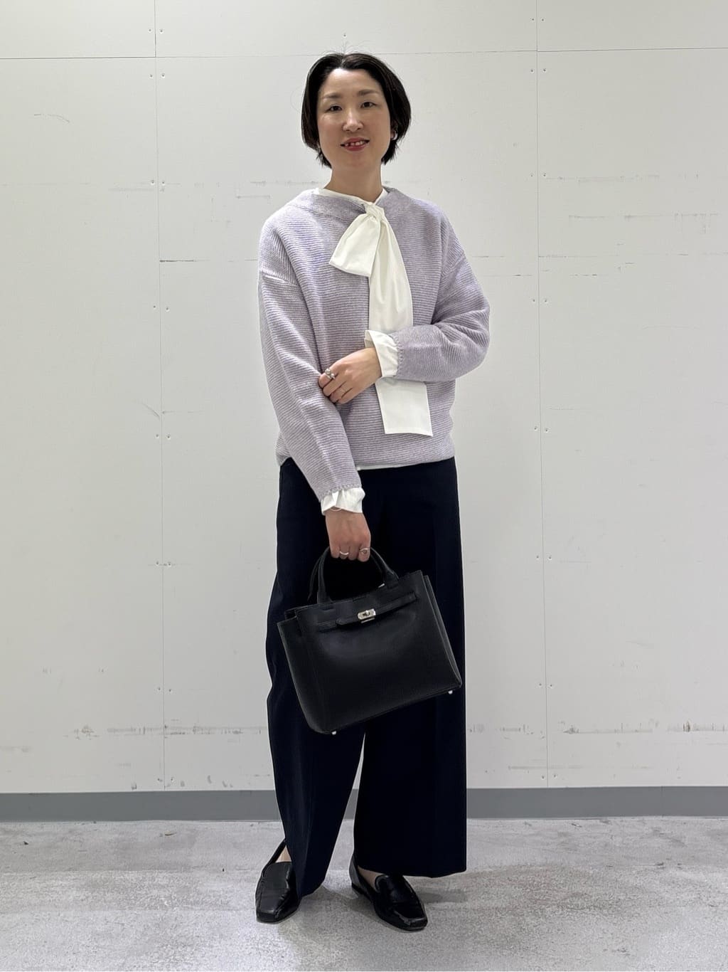 yuriさんの「INDIVI｜【2点セット／洗える】ツイードジレ＆ボウタイブラウス」を使ったコーディネート