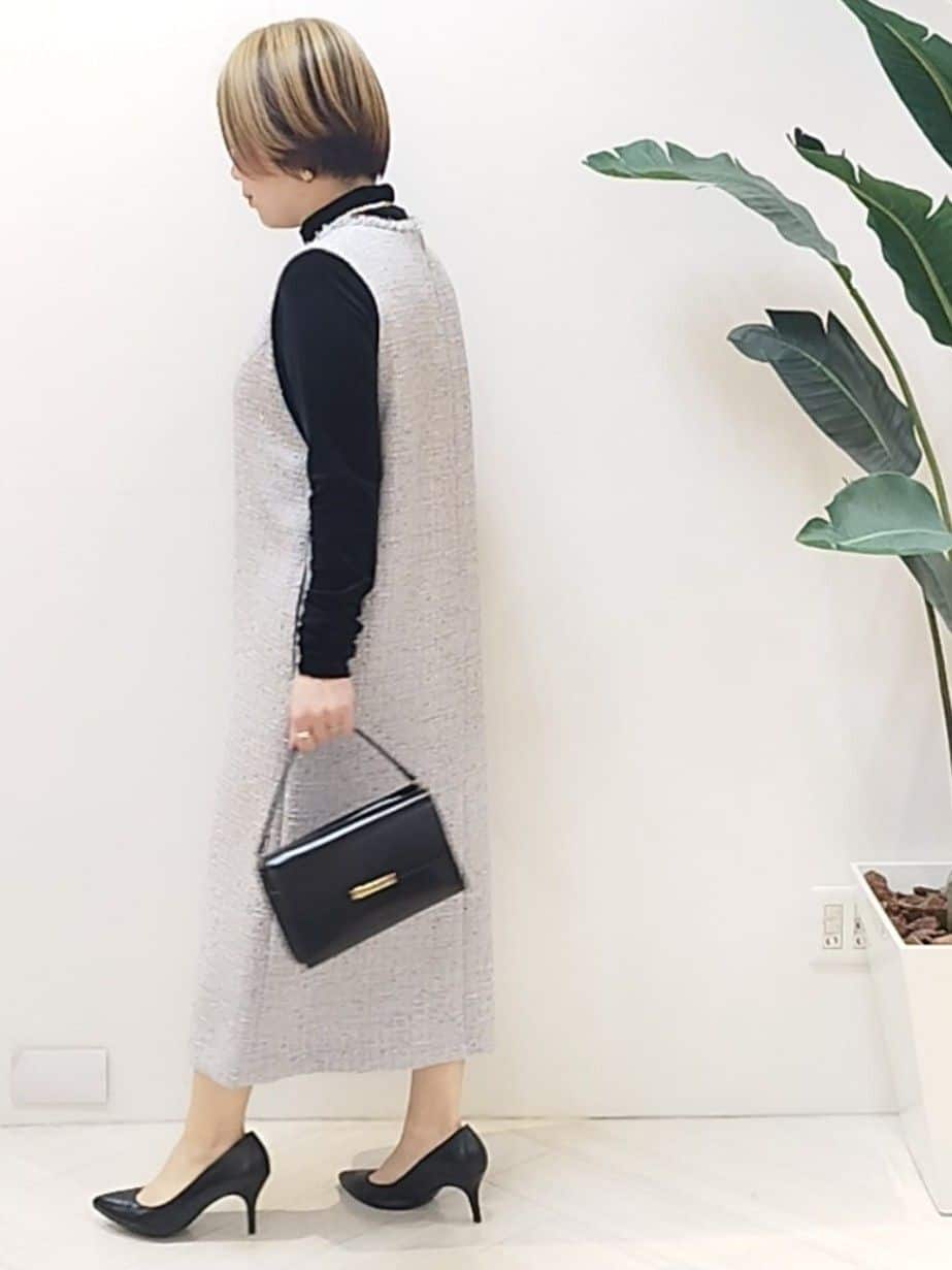 s u g iさんの「UNTITLED｜【洗える/細見え】ツイード ジャンパースカート」を使ったコーディネート