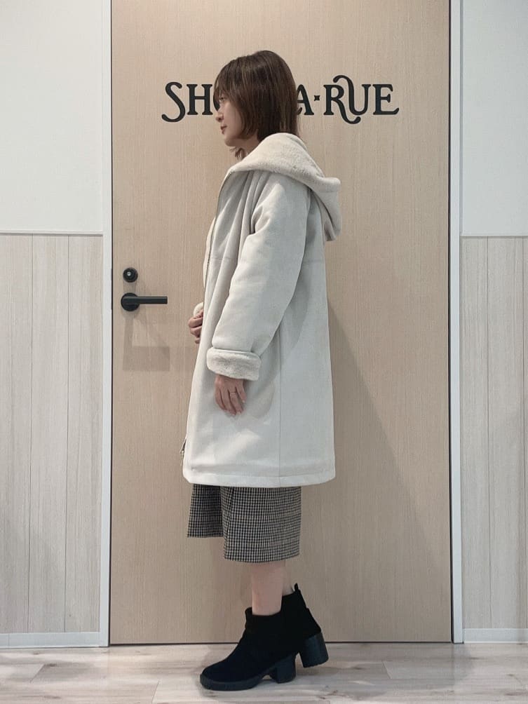funafunaさんの「SHOO･LA･RUE｜【2点セット/洗濯機可】時短でコーデが決まる ジャンドレ+リブインナー」を使ったコーディネート