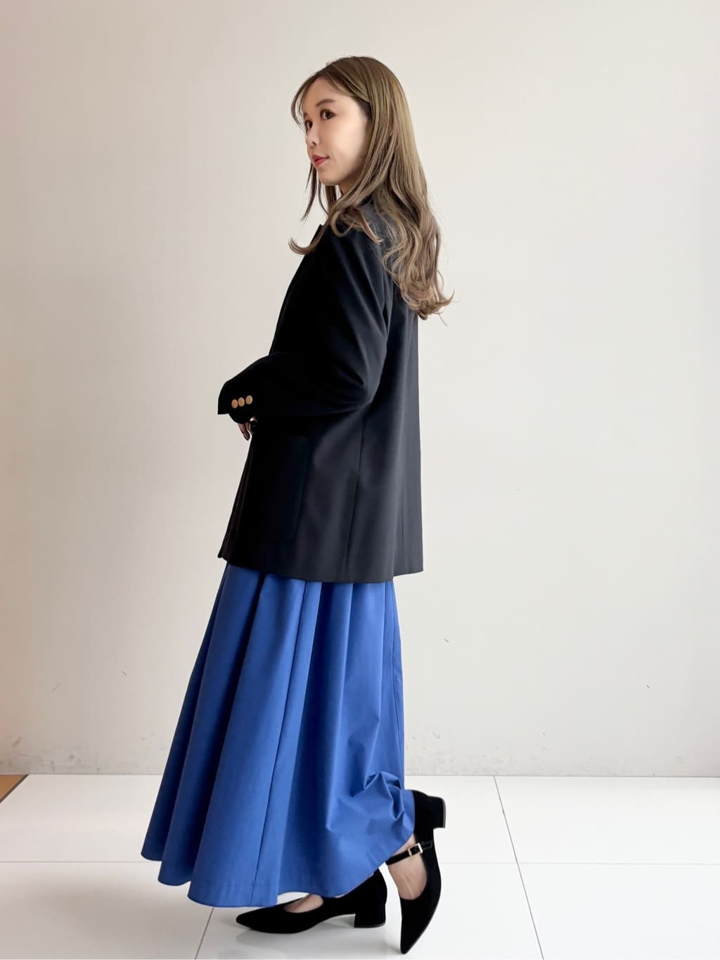 清水夏姫さんの「DRESSTERIOR｜コンフォート ダブルブレザー」を使ったコーディネート