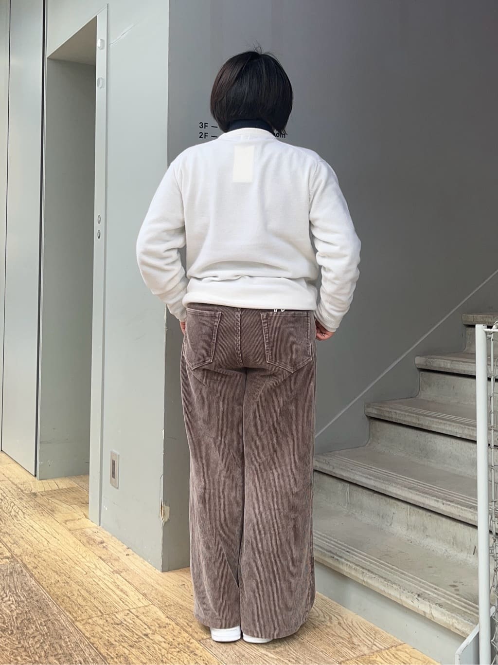 karunaさんの「TAKEO KIKUCHI｜【Air Palette Knit】ワンポイント カラーニット プルオーバー」を使ったコーディネート