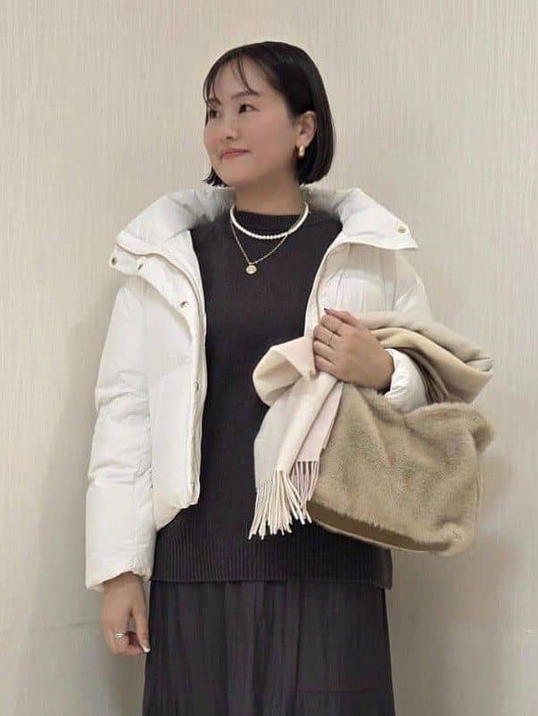 naokoさんの「UNTITLED｜【重ね着もおすすめ/洗える】ウールカシミヤ クルーネックニット」を使ったコーディネート