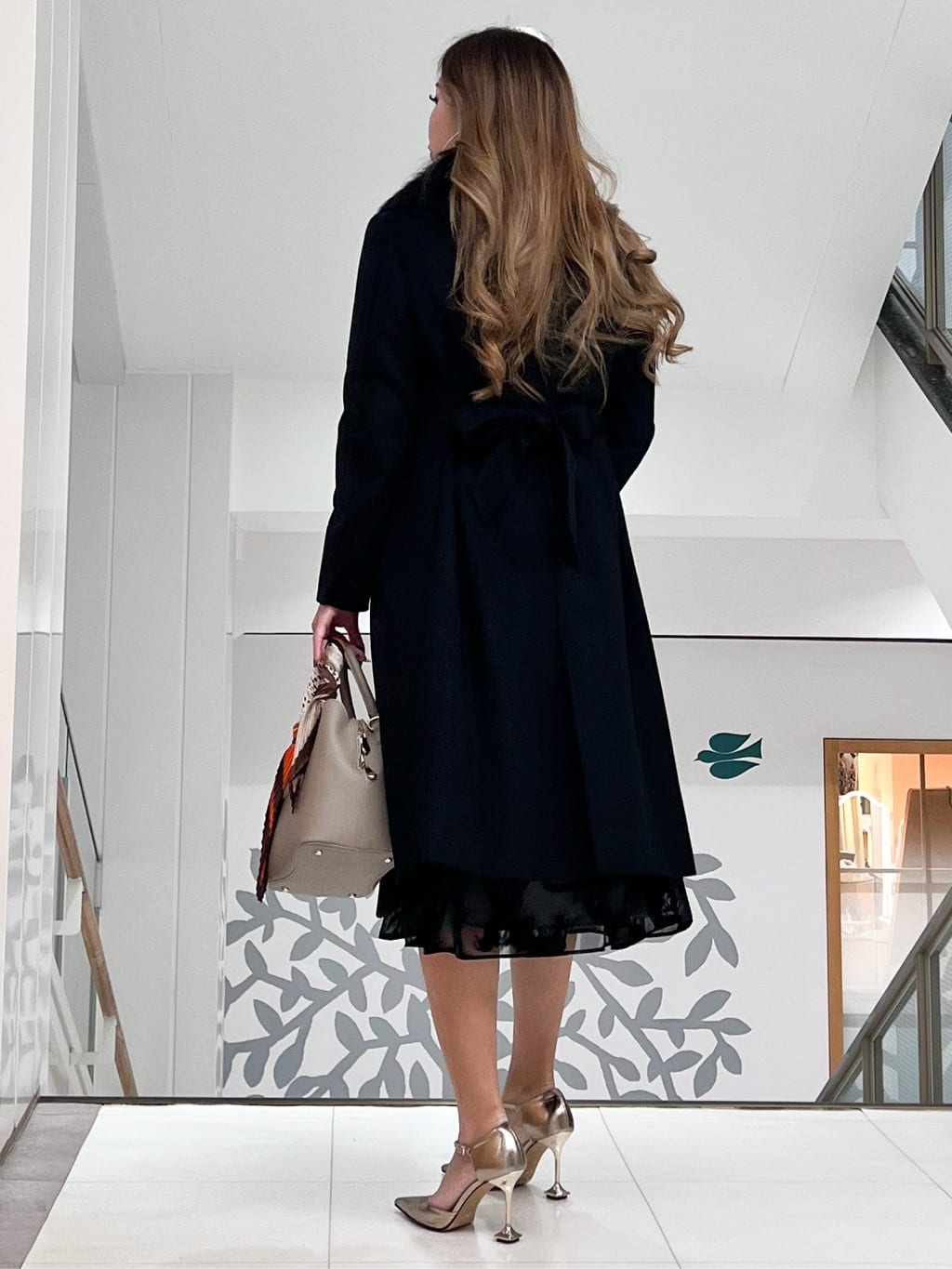 エリカさんの「COUP DE CHANCE｜【日本製／ブルーフォックスファー／カシミヤ混】ファー付ウールコート」を使ったコーディネート