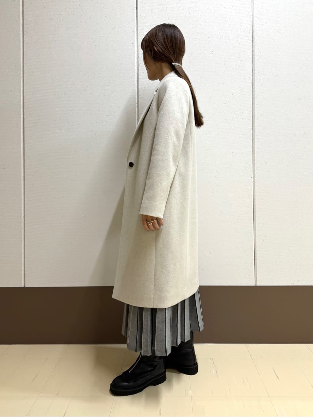 mamiさんの「INDIVI｜【洗える／チュニック丈／カシミヤ混】スリットデザインVネックニット」を使ったコーディネート