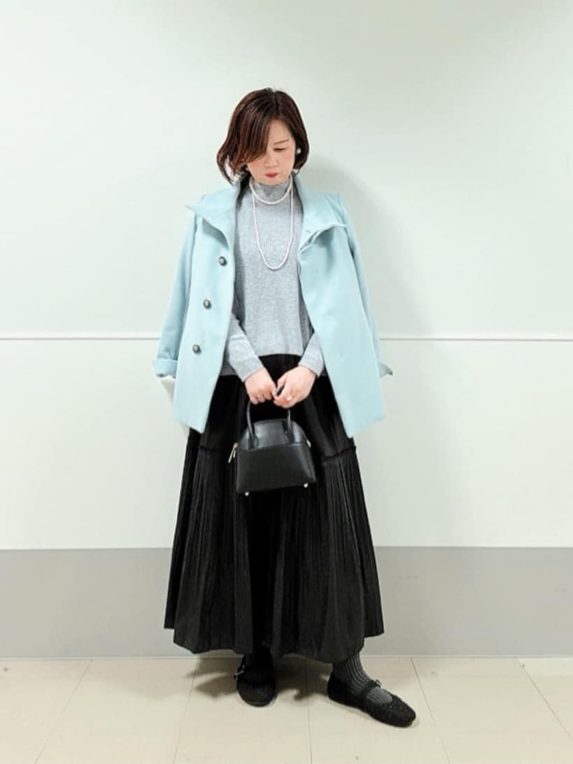 マキコさんの「Reflect｜【選べる5色／アンサンブル可】Vネックカーディガン」を使ったコーディネート